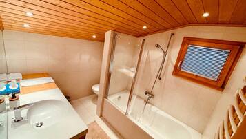 Apartment | 3 bedrooms, Internet