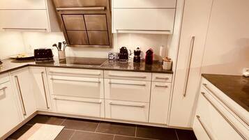 Apartment | 3 bedrooms, Internet