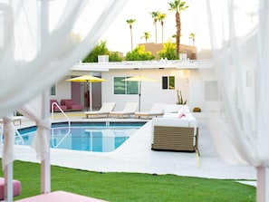 Studio | 1 bedroom - Premium Suite, King Bed With Sofa Bed, Pool View (Palm Springs)