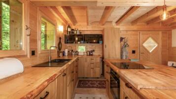 10 bedrooms, Internet