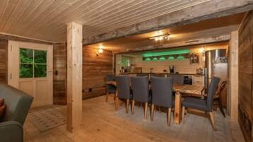 10 bedrooms, Internet