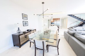 Apartemen | 4 kamar tidur