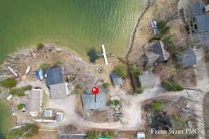 3 bedrooms - Long Lake Escape in Alpena (Alpena)