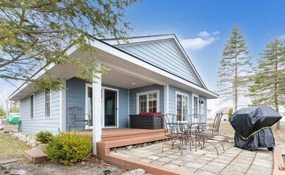 Long Lake Escape in Alpena