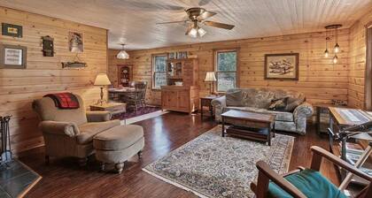 Manistee Cabin in Manistee