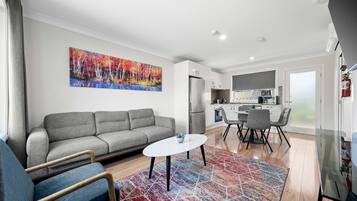House | 1 bedroom