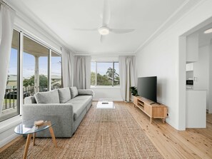 Apartment | 2 bedrooms - Prickly Pear Stays in Ranclaud, 2-bedroom (Newcastle)