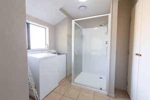 House | 4 bedrooms - Mt Iron Century Cottage (Wānaka)
