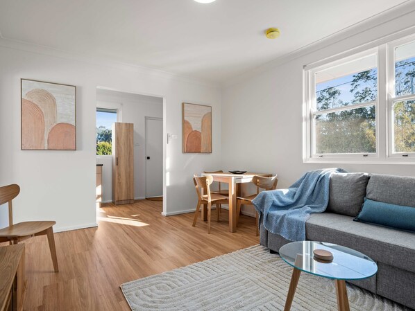 Apartment | 1 bedroom - Prickly Pear Stays in Mayfield West (Newcastle)