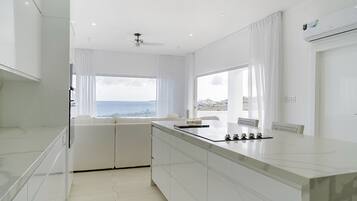 3 bedrooms, Internet