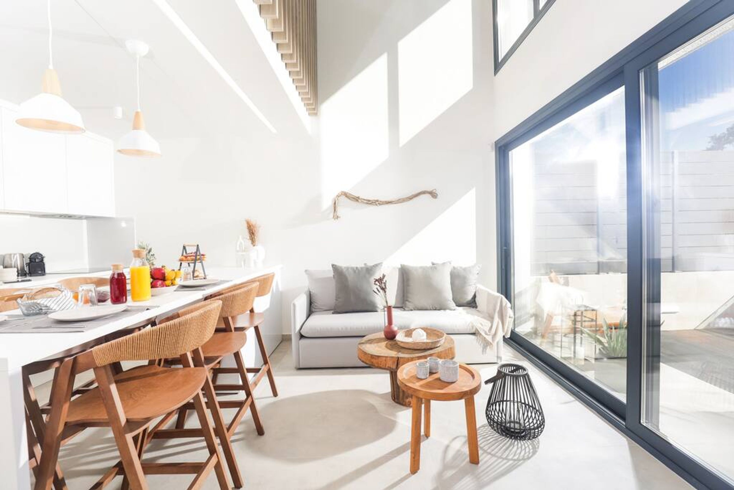 House | 3 bedrooms, desk