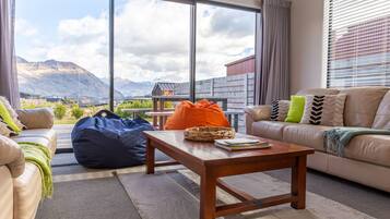 House | 4 bedrooms, Internet