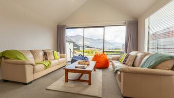 House | 4 bedrooms, Internet