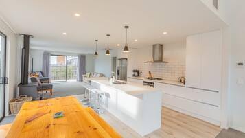 House | 4 bedrooms, Internet