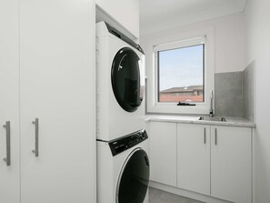 Apartment - Prickly Pear Stays in Ranclaud, 1-bedroom (Newcastle)