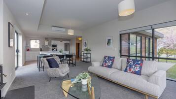 House | 3 bedrooms, Internet