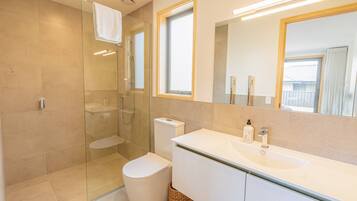 3 habitaciones y acceso a internet