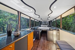 Villa, Smoking