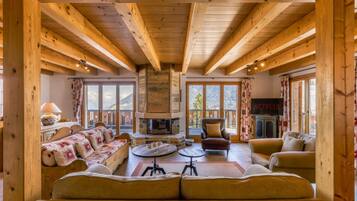 House | 5 bilik tidur