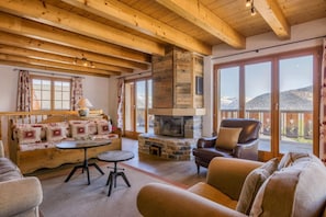 5 bedrooms