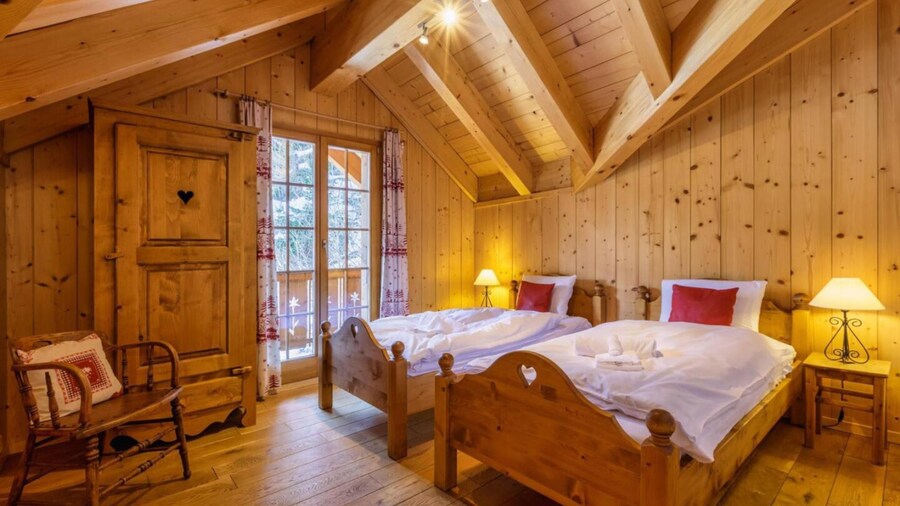 Luxury 10 pax Chalet With Incredible Views Garage