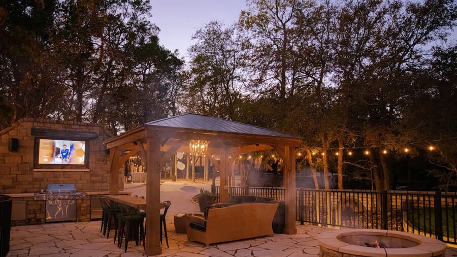 Lux Lounge 7744 Ranch Resort Austin - Cota