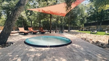 Villa, Smoking