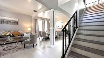 House | 6 bedrooms, Internet