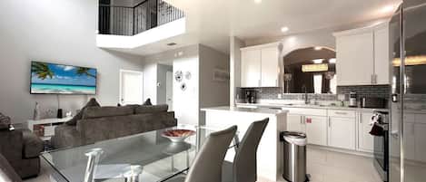 House | 6 bedrooms, Internet