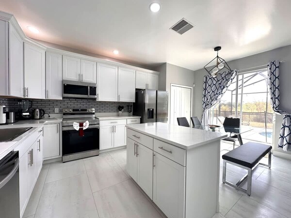 Luxury Villa Near Disney 6 Bd Home With Private Pool And Resort - Davenport, FL