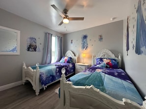 House | 6 bedrooms, Internet