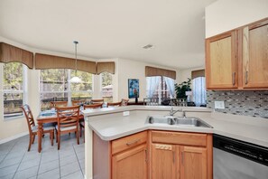 5 bedrooms, Internet - Near Disney Amazing 5 Bd Home - Private Pool (Davenport)