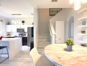 Apartment | 4 bedrooms, Internet