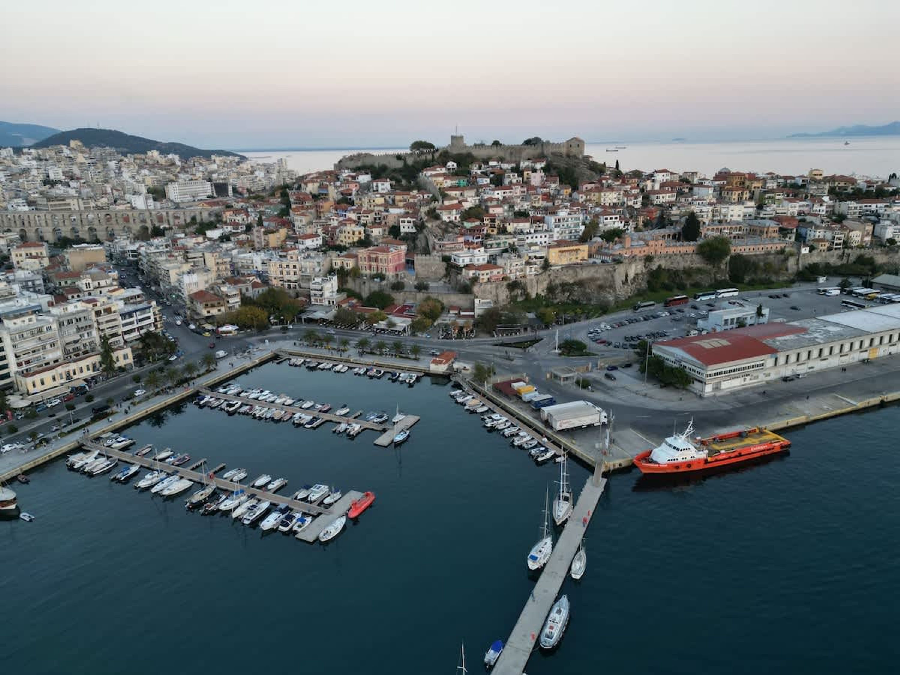 บ้านพัก | 4 ห้องนอน, โต๊ะทำงาน, อินเทอร์เน็ตความเร็วสู ง