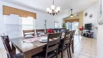 House | 4 bedrooms, Internet