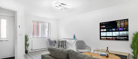 House | 3 bedrooms, Internet