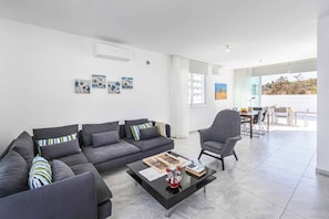 Vila (3 Bedrooms) | Parte interna