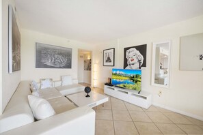 Apartment | 2 bedrooms, Internet