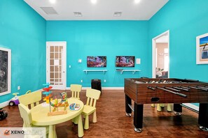 House | 4 bedrooms, Internet - 4BR Charming Oasis With King Beds (Kissimmee)