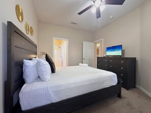 House | 4 bedrooms, Internet - Disney Hideaway Villa Sleeps 9 4Bd Home With Pool (Haines City)