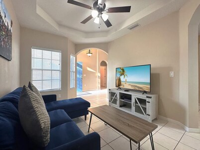 Disney Hideaway Villa Sleeps 9 4Bd Home With Pool