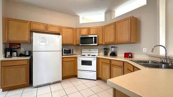 Casa | 4 habitaciones y internet