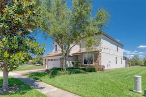 Garden - 6 Bd Luxury Villa in Championsgate With Private Pool (Davenport)