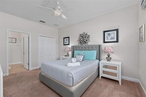 House | 6 bedrooms, Internet
