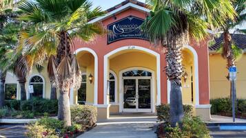 公寓 | 4 間臥室、網路服務