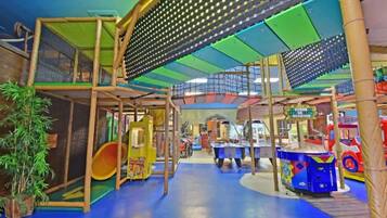 Apartment | 4 bedrooms, Internet