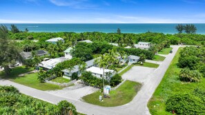Studio | 1 bedroom, Internet - 13 Queen Size Bedroom Near the Beach Pet Friendly (Fort Pierce)