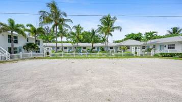 Studio | 1 bedroom, Internet