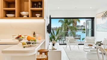 Apartment | 3 bedrooms, Internet