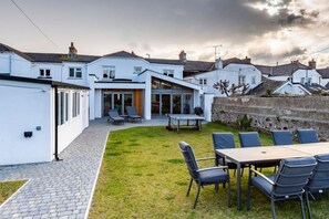 House, Smoking | 5 bedrooms